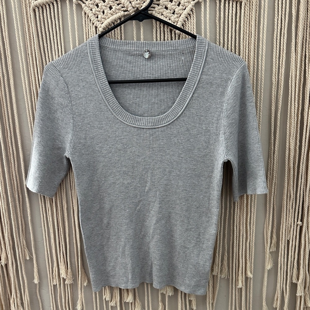 Margaret O'Leary Light Gray Ribbed Scoop Neck Short Sleeve Top